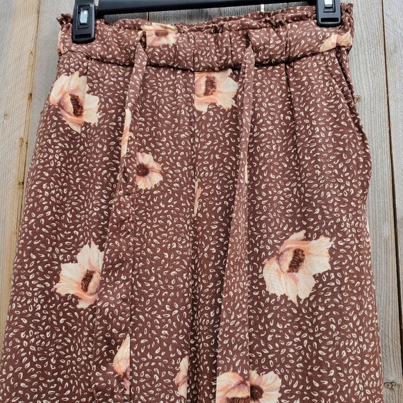 H&M Floral Wide-Leg Paperbag Pants Size 2 - Picture 2 of 3